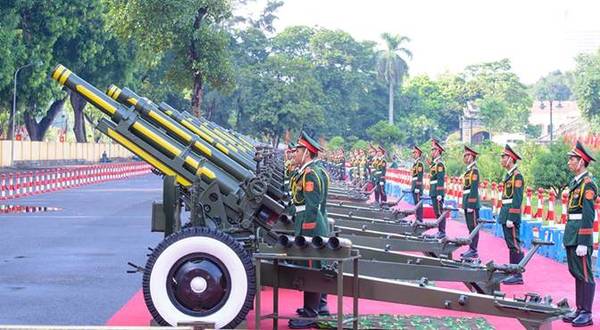 Sắc thu bình yên trên phố phường Hà Nội