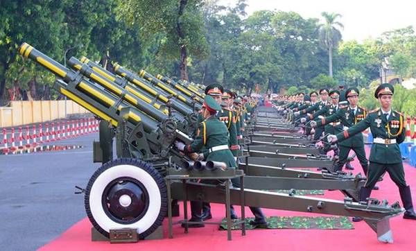Chiến sĩ chuẩn bị cho nghi lễ duyệt binh ngày 2/9