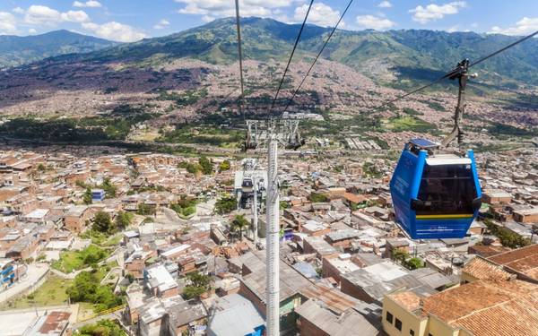 4. Medellín, Colombia Medellín là thành phố ở miền trung Colombia, thủ phủ của tỉnh Antioquia. Thành phố này nằm trong một thung lũng núi với độ cao 1.525 m trên mực nước biển. Thành phố có các công trình nổi bật như: Orquideorama - một nơi có cây cảnh trưng bày trong các vườn thực vật; đại giáo đường xây thời thuộc địa Tây Ban Nha… Ảnh: Roughguides