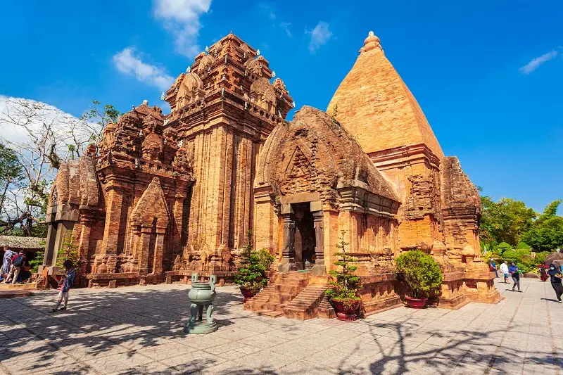 Tháp Bà Ponagar được xếp hạng là Di tích Quốc gia Đặc biệt