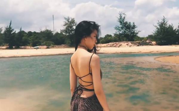 that-tinh-that-nghiep-cap-ban-than-xinh-dep-ru-nhau-du-lich-vung-tau-quay-clip-trai-nghiem-dep-nhu-mo-ivivu-3