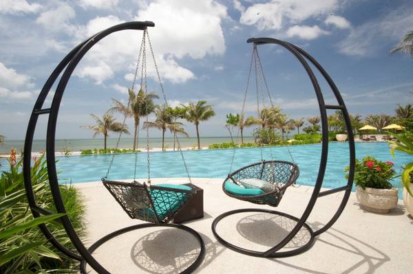 Sống chất, đẹp ảo diệu ở resort chuẩn 5 sao The Grand Hồ Tràm Strip