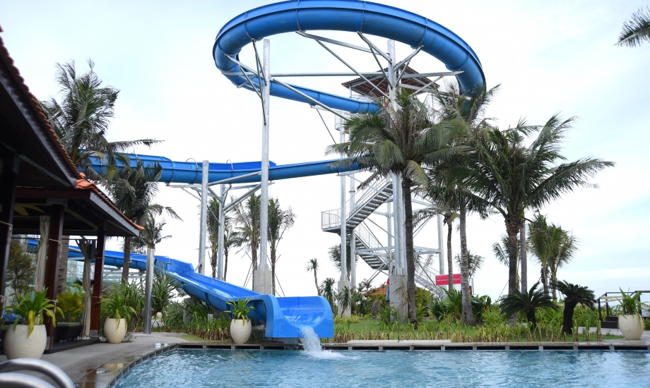 Dragon Slide The Grand Hồ Tràm Strip Vũng Tàu