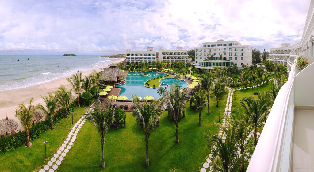 Khách sạn resort Phan Thiết The Sailing Bay Beach nhìn từ trên cao