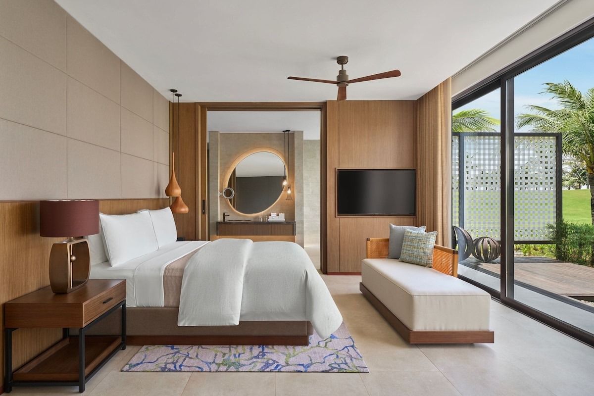 Thiết kế phòng ngủ ấm cúng tại biệt thự The Westin Resort & Spa Cam Ranh