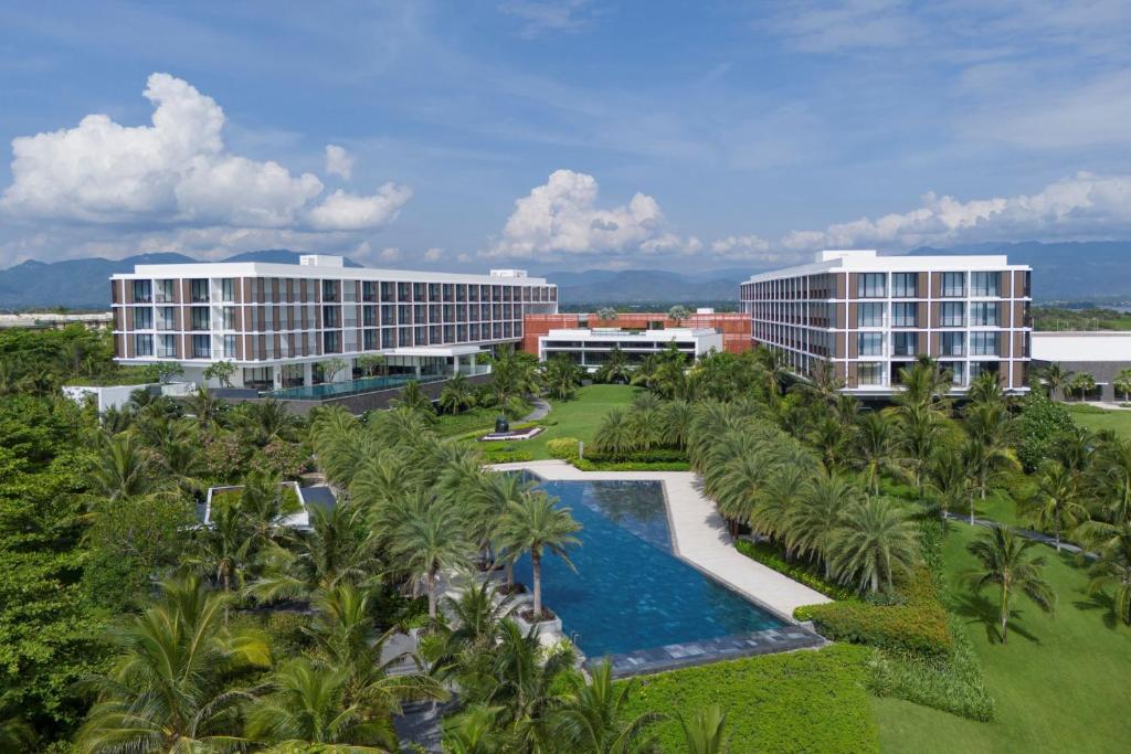 Toàn cảnh tòa khách sạn The Westin Resort & Spa Cam Ranh