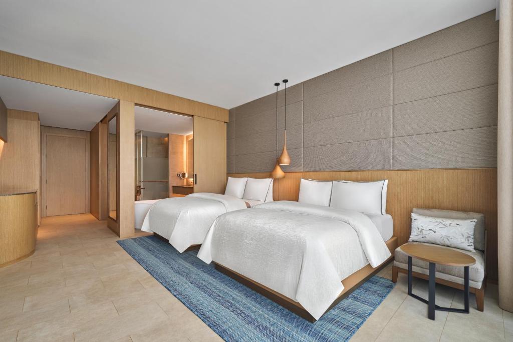 Trải nghiệm giường ngủ Heavenly Bed êm ái tại resort