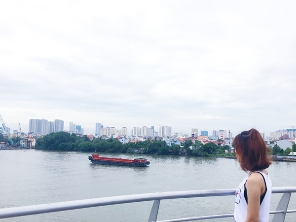 theo-chan-co-gai-tre-kham-pha-tron-ven-landmark-81-toa-nha-cao-nhat-viet-nam-va-dong-nam-a-ivivu-6