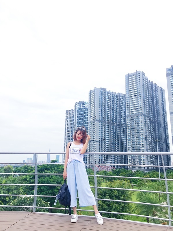 theo-chan-co-gai-tre-kham-pha-tron-ven-landmark-81-toa-nha-cao-nhat-viet-nam-va-dong-nam-a-ivivu-7