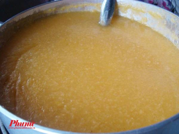 Chè nấu theo kiểu Quảng thường không ngọt gắt. Một chén nhỏ cũng không nhiều nên một người bình thường cũng có thể dễ dàng ăn hết vài chén.
