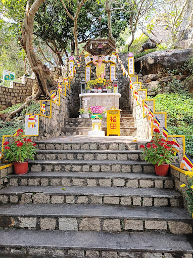 Tượng Phật đản sinh. Ảnh: Duy An Nguyễn Thị.