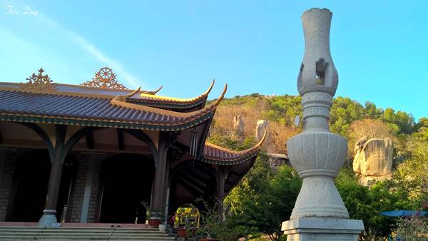 Kiến trúc đơn sơ của Thiền viện Trúc Lâm Chân Nguyên thờ Đức Phật Thích Ca