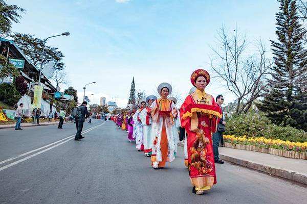 Tôn vinh giá trị nghề thêu truyền thống tại lễ hội Festival Hoa Đà Lạt