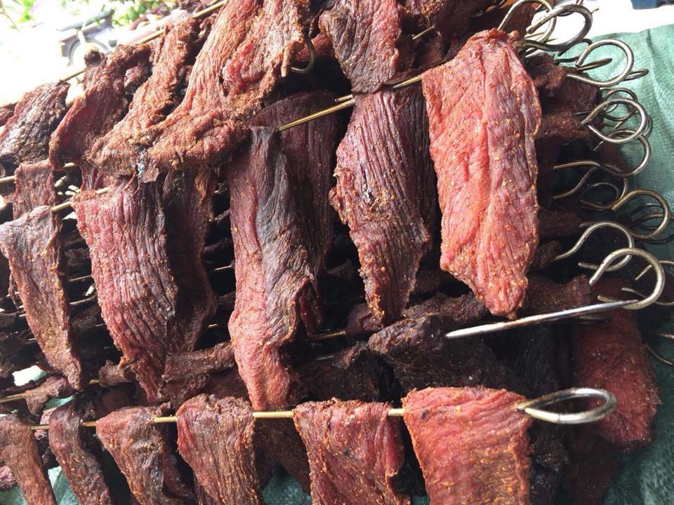 Thịt hun khói Huệ Tâm Măng Đen