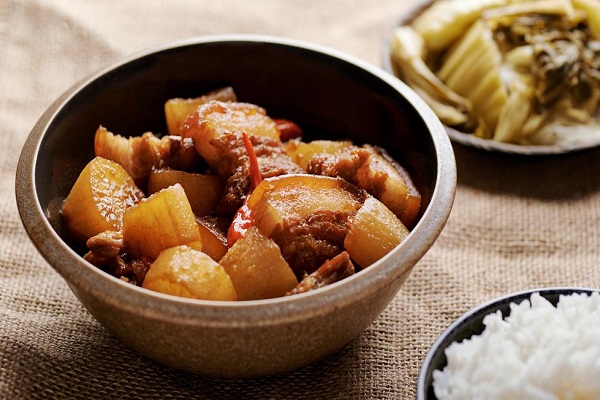 Món thịt kho củ cải thơm ngon