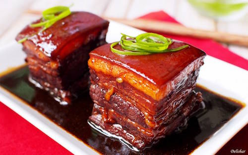 Thịt kho Đông Pha cần hầm 3 tiếng để đạt độ mềm tan trong miệng