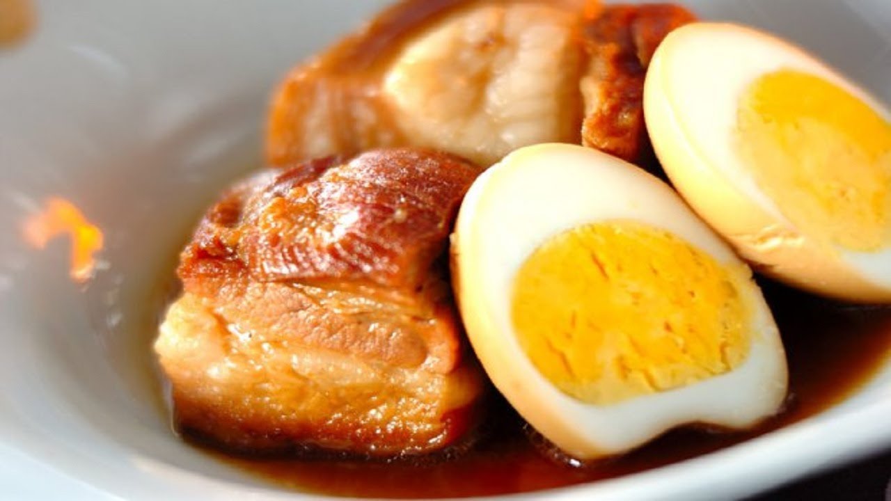 Thắng đường làm nước màu cho thịt kho trứng Thắng đường làm nước màu cho thịt kho trứng