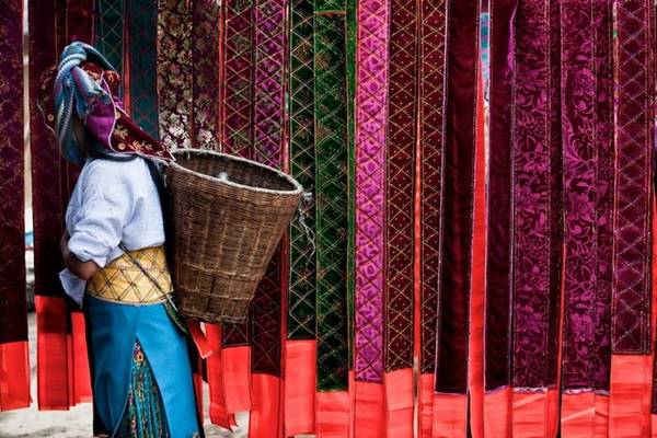 Đồ thổ cẩm đặc sản Sapa tại Sapa