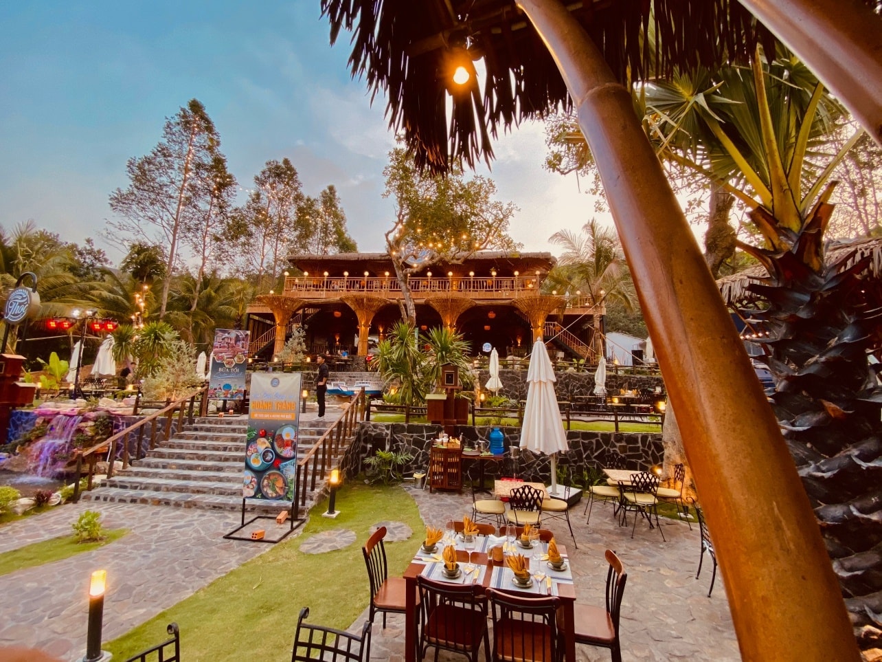 Thoc-Cafe-Bistro-Phu-Quoc-chuyendi_vn-2