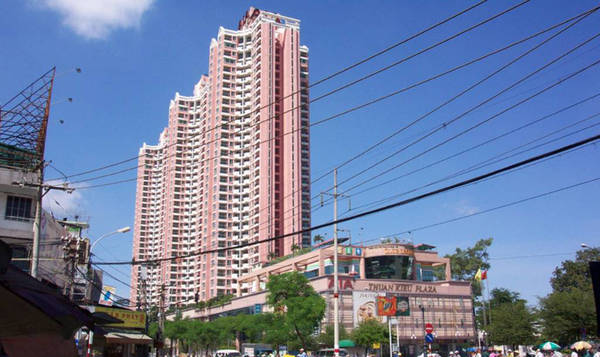 Thuận Kiều Plaza - biểu tượng hoang phế giữa Sài Gòn