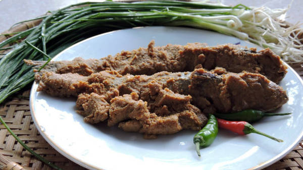 Mắm thính Hội An sống - Ảnh: T.Ly