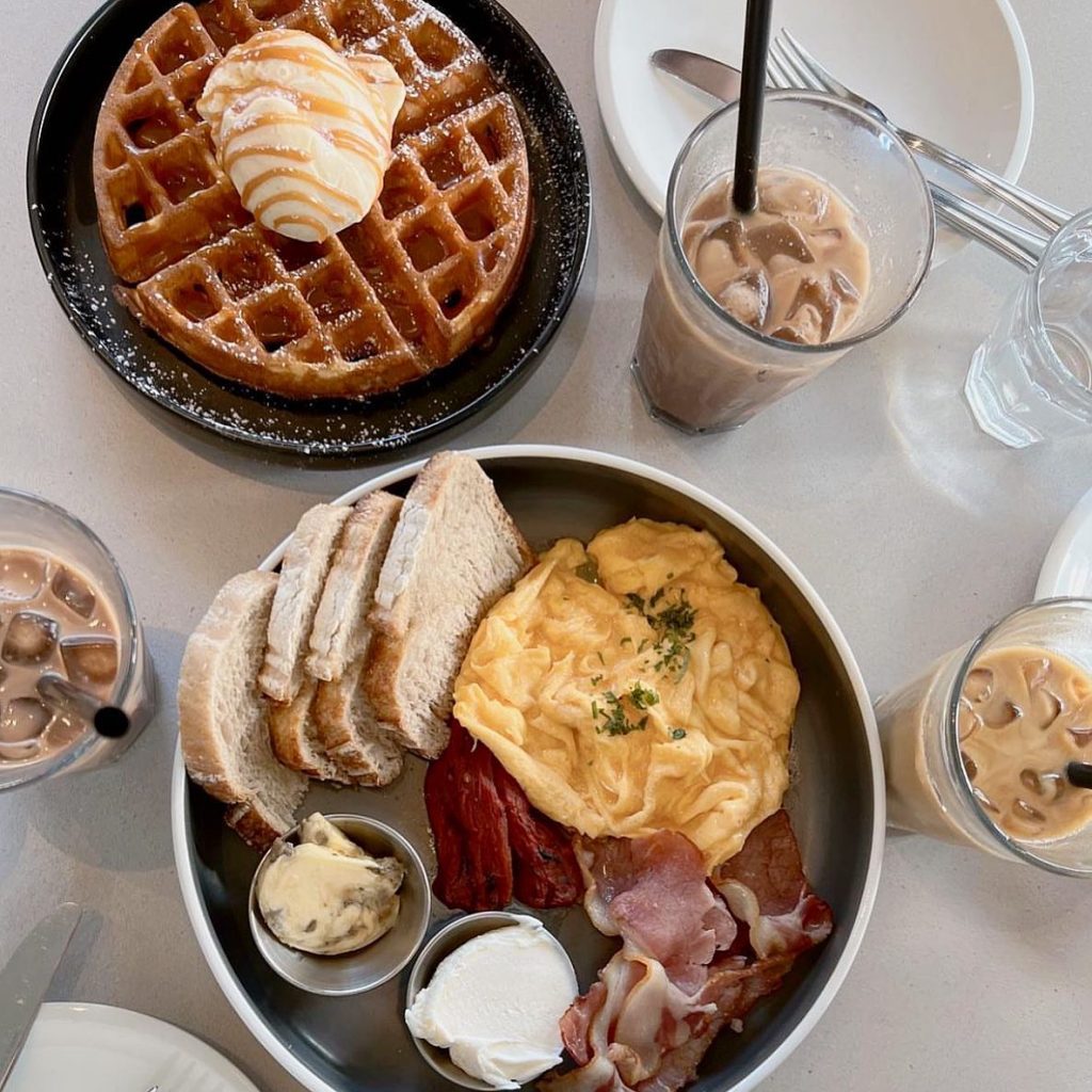 Brunch cafe hiện đại tại Atlas Coffeehouse Singapore