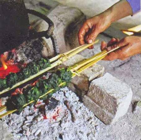 Rêu nướng lạ miệng, ăn ngon, bổ mà lại có hương vị rất riêng. Ảnh: Tintuc.