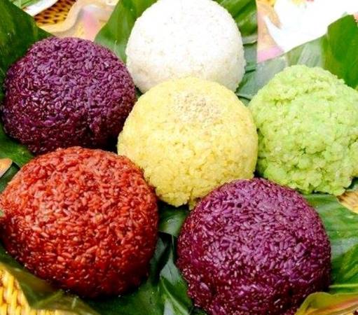 Món xôi ngũ sắc vô cũng bắt mắt. Ảnh: Kienthuc.net.