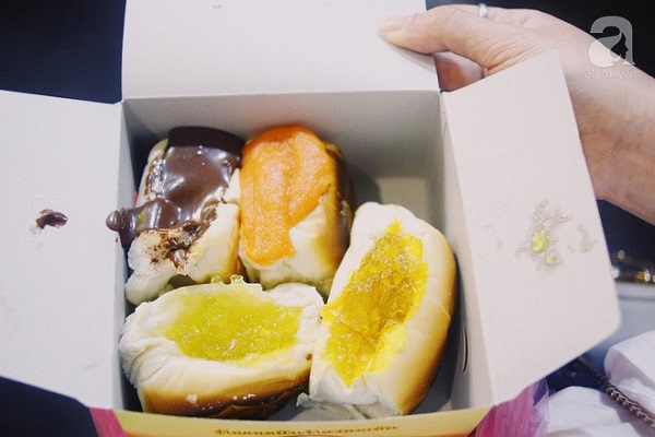 Bánh mì Yaowarat giòn tan hấp dẫn du khách
