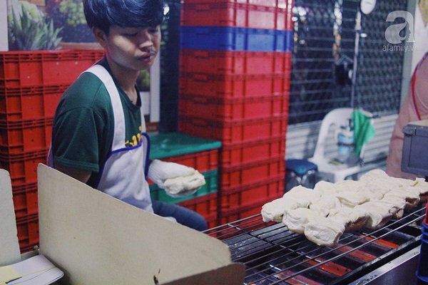 Bánh mì Yaowarat vỏ giòn ruột mềm tại Bangkok