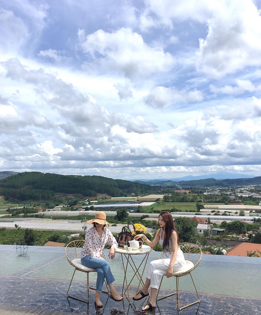 Hồ Trên Mây Đà Lạt nhà gỗ view đẹp