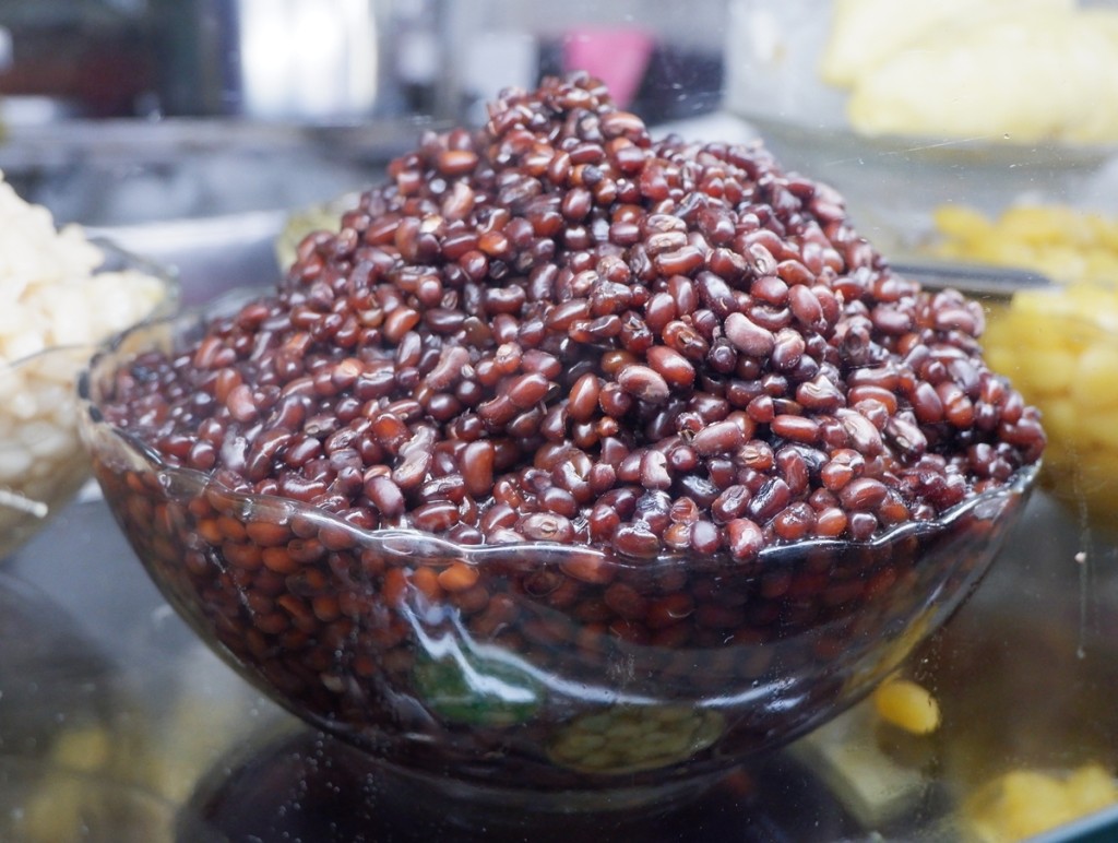 Các loại chè đậu khác luộc mềm, thấm vị ngọt vừa phải, không gắt nên dễ ăn, không gây ngấy.