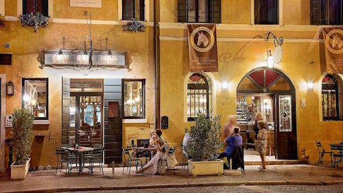 Thị trấn Treviso lãng mạn, nơi ra đời của tiramisu. Ảnh: Supplied.
