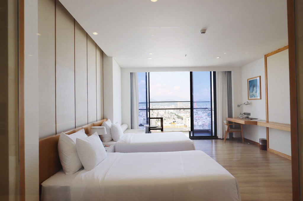 Hồ bơi tầng thượng TMS Hotel Đà Nẵng Beach Hồ bơi tầng thượng TMS Hotel Đà Nẵng Beach