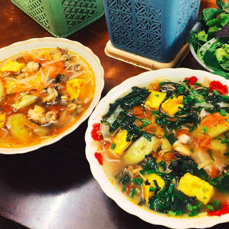 Bún ốc cô Nga luôn đông khách Ốc tươi trong bún ốc Trường Chinh