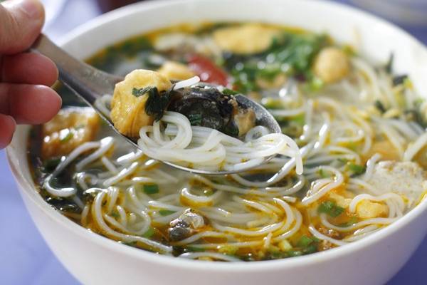 Bún ốc tại quán ăn Ba Đình