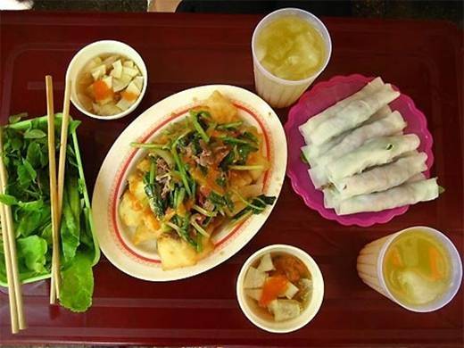 Phở cuốn tại quán ăn Ba Đình