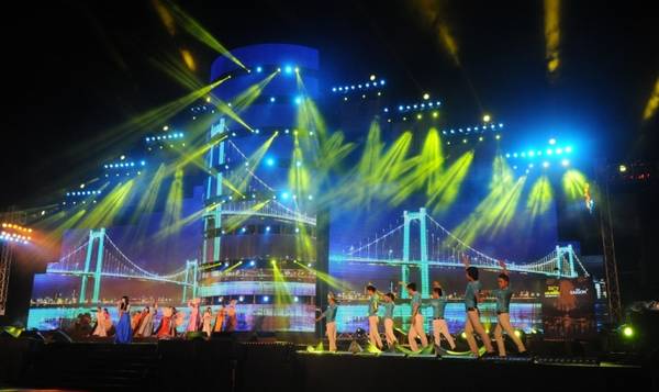 Countdown Party Tôi yêu Đà Nẵng - Du lịch Đà Nẵng chào năm mới