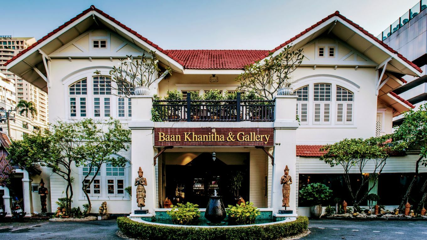 Nhà hàng tọa lạc tại khu vực sầm uất của Bangkok