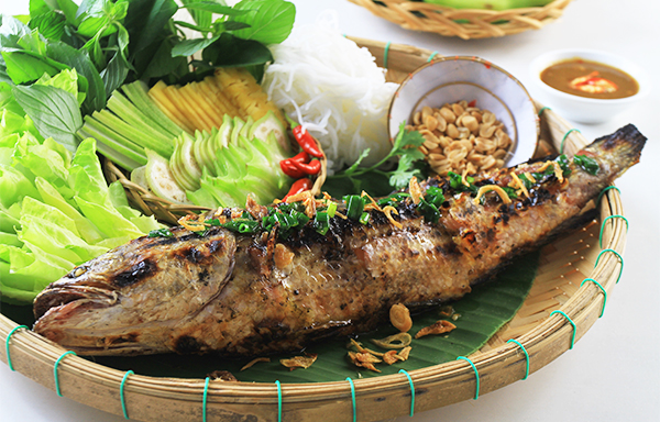 Cá lóc nướng trui món ngon Cần Thơ