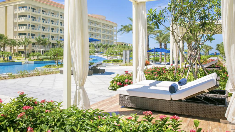 Bể bơi Sheraton Grand Đà Nẵng