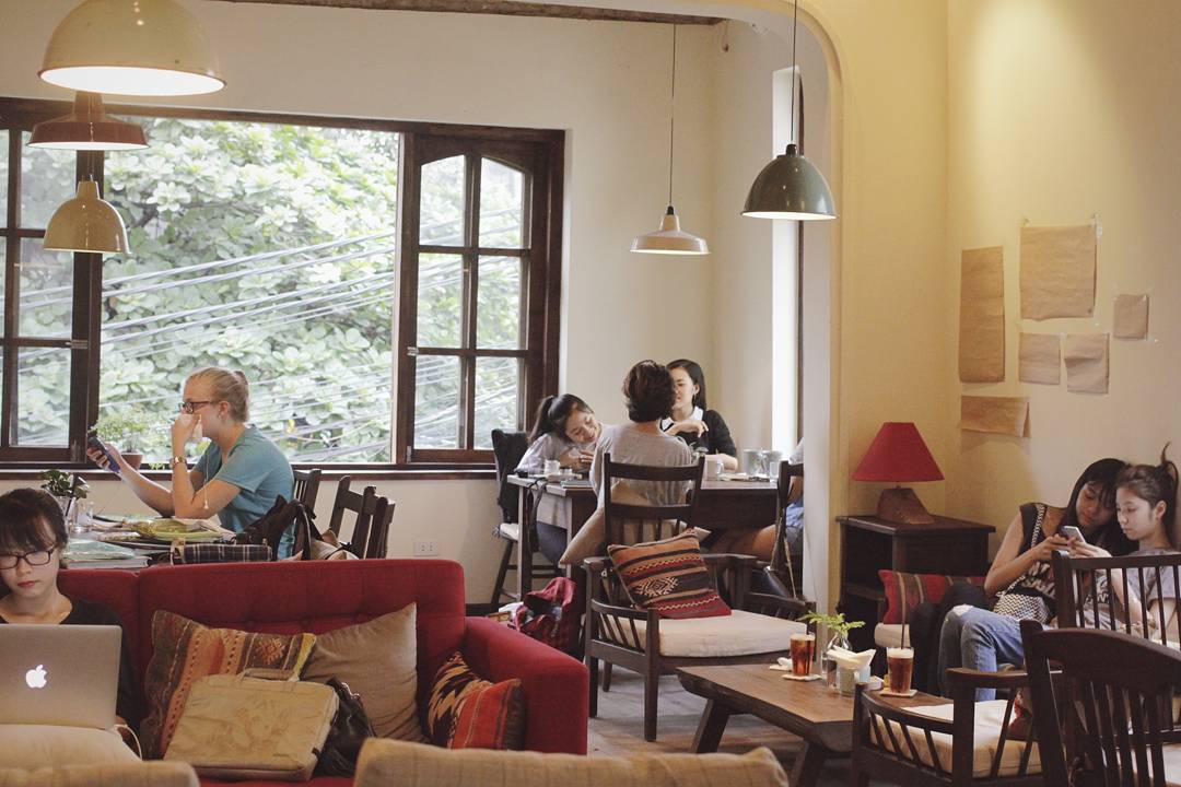 Hà Nội vào thu rồi, hẹn hò ngay với top 4 quán cafe Hà Nội lãng mạn nhất thôi