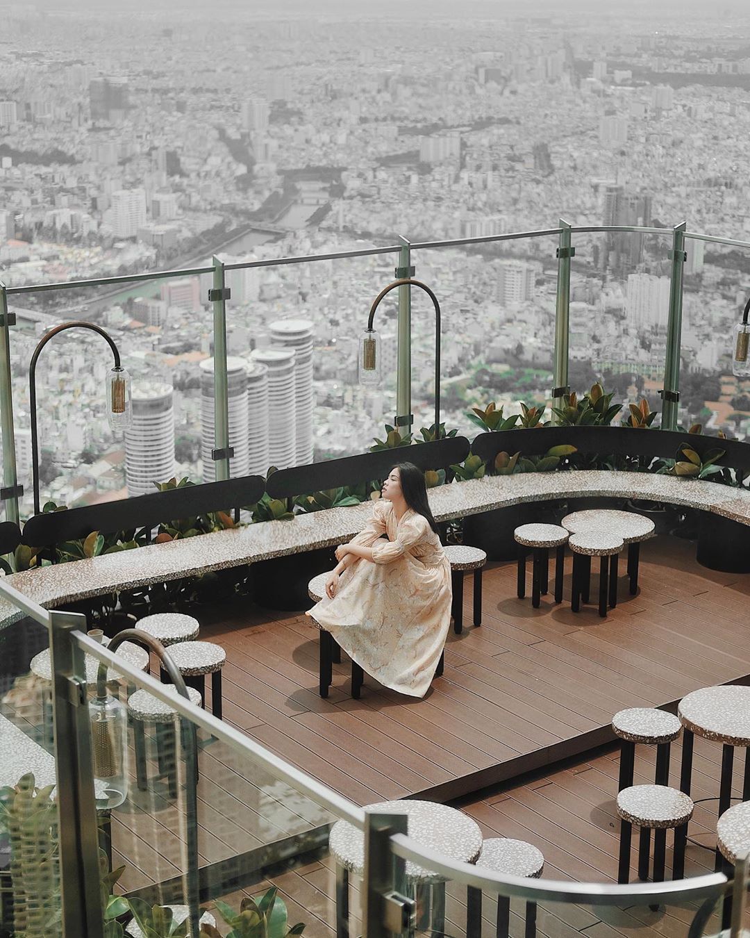 Hoàng hôn từ tiệm café Sài Gòn độc lạ Blank Lounge