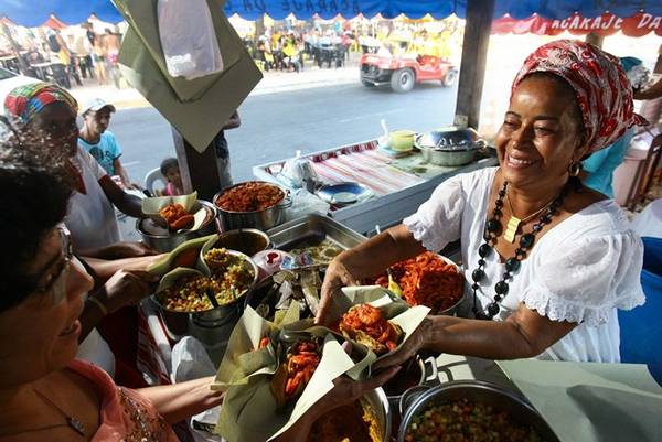 Acarajé Brazil - Đặc sản vỉa hè siêu rẻ