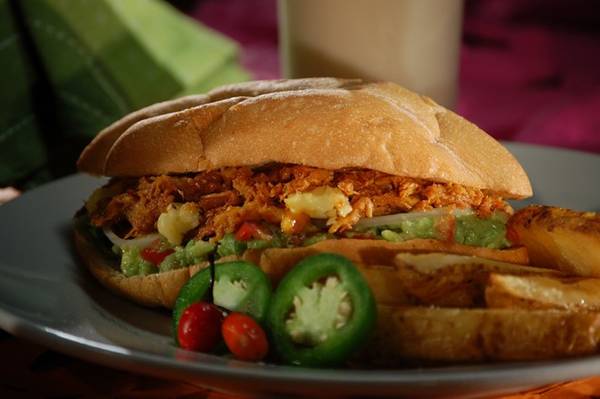 Torta Mexico - Đặc sản vỉa hè siêu rẻ