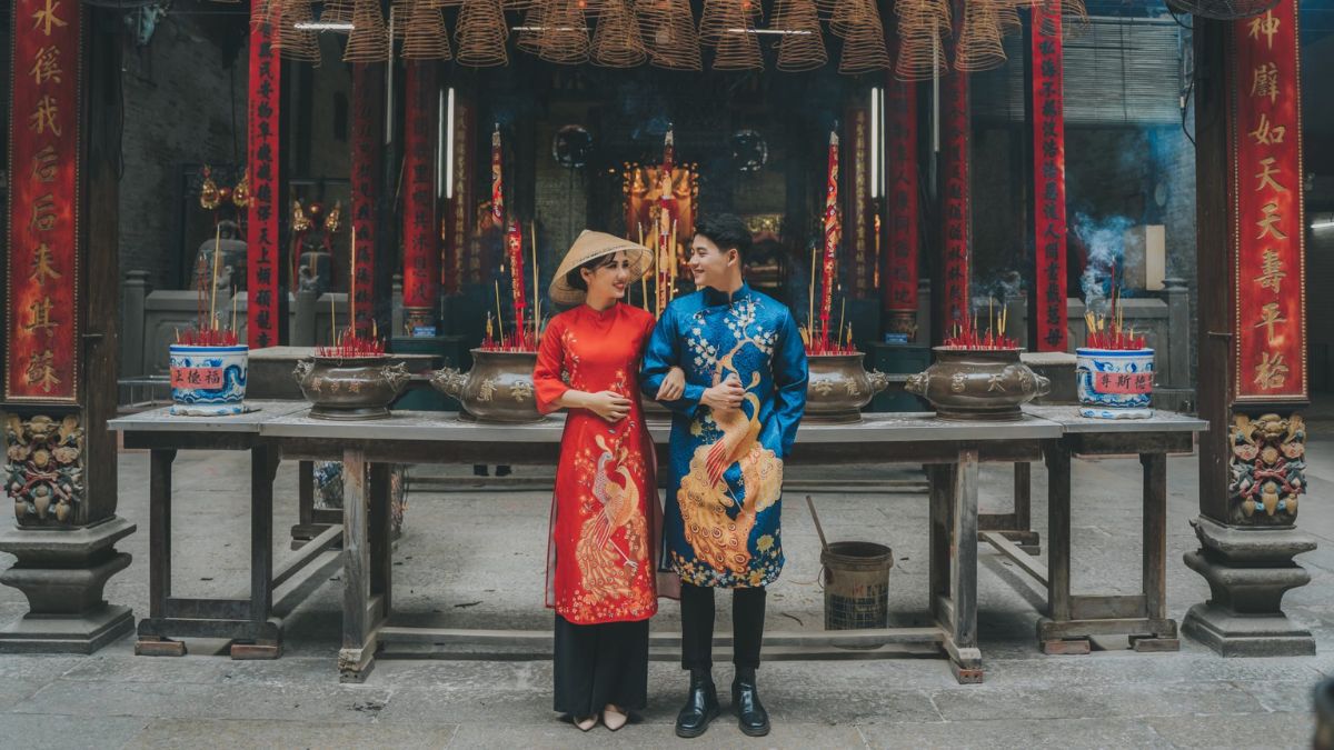Lăng Ông Bà Chiểu chụp ảnh áo dài Tết Sài Gòn