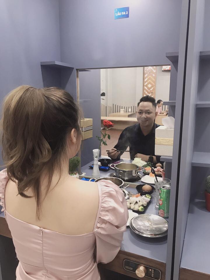 Bàn ăn tại Lẩu FA