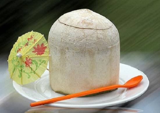 Thạch dừa mát lạnh tại các quán Hà Nội