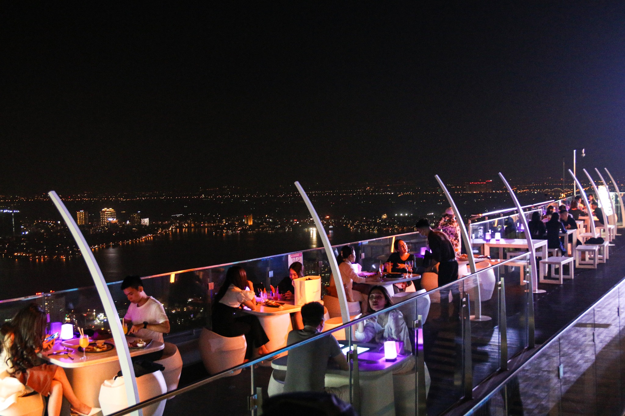 Ảnh: Top of Hanoi - Lotte Hotel