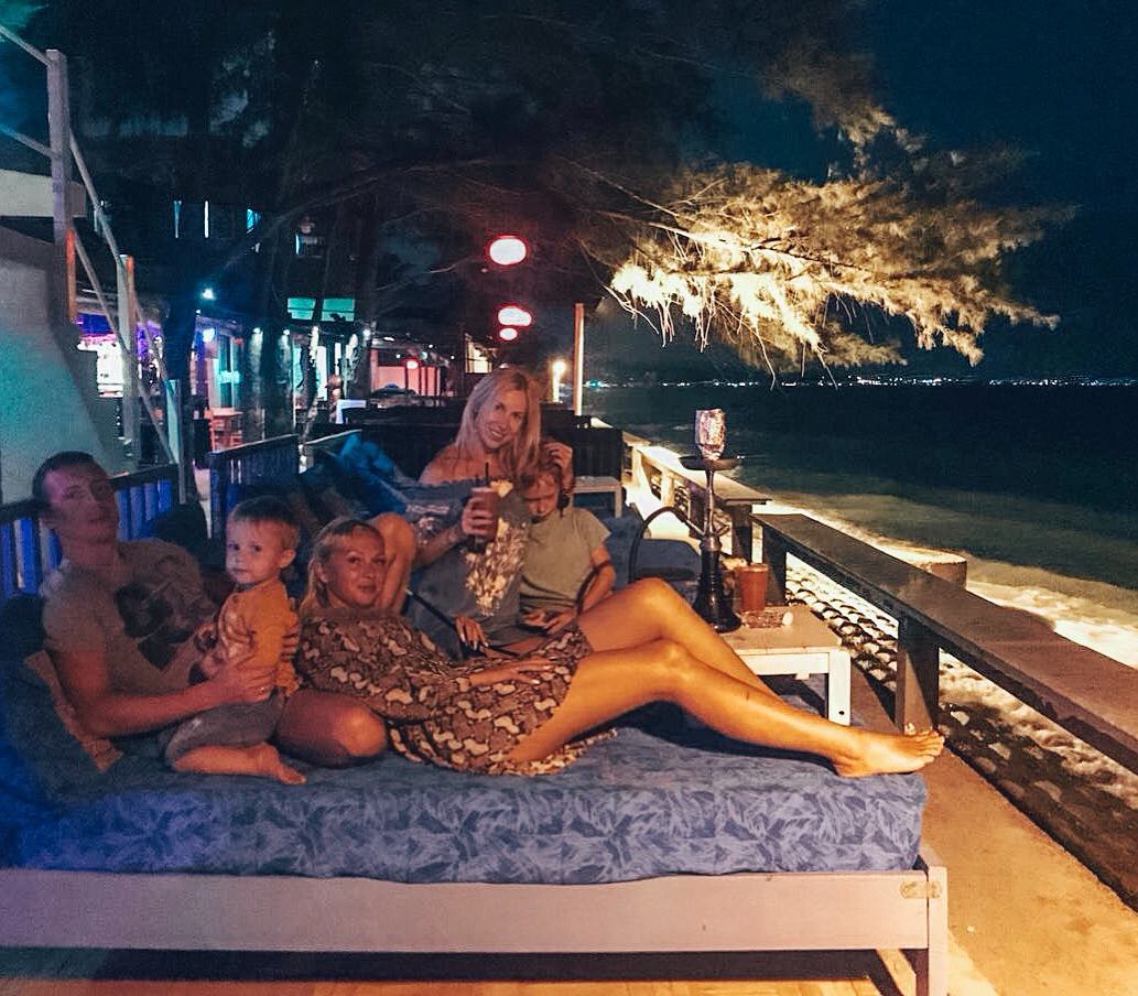 Dragon Beach Bar Phan Thiết không gian ngoài trời view biển